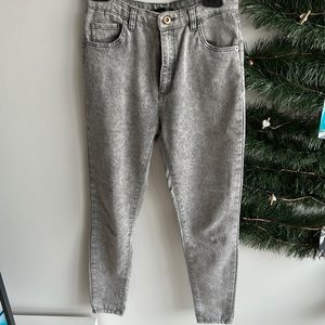 Pull & Bear gray high waist jeans - stretchy - size 6 - perfect condition!